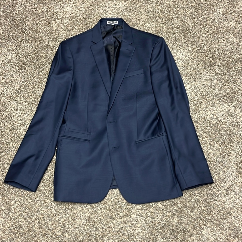 Men’s Express Suit Jacket. Size R39. Perfect condition. Worn one time.